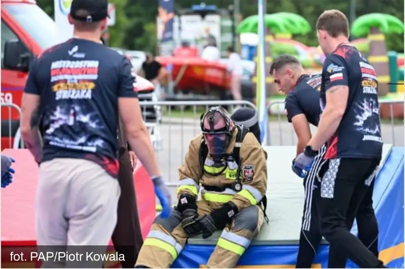 Druh Jakub Dziewiątka z OSP Cedynia na zawodach Najtwardszego Strażaka