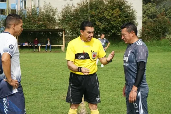 Iskra Banie zremisowała z GKS Kołbacz 2:2. Kibice krytykują sędziowanie