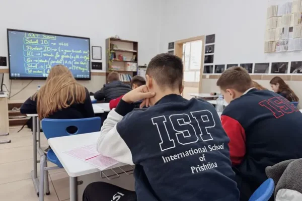 Uroczyste rozpoczęcie roku szkolnego w Kołbaczu – nowy dyrektor i awans nauczycielki