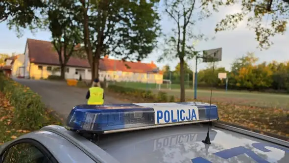 Gryfino: wzmożone patrole policji przy szkołach po niepokojących zdarzeniach