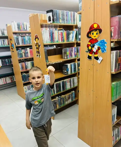 Kreatywna Środa w bibliotece w Widuchowej: magia, zagadki i słodkie nagrody